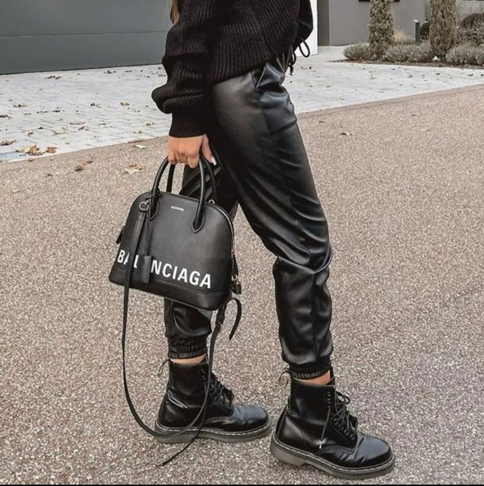 Jogging Trousers - Picture 10 of 16